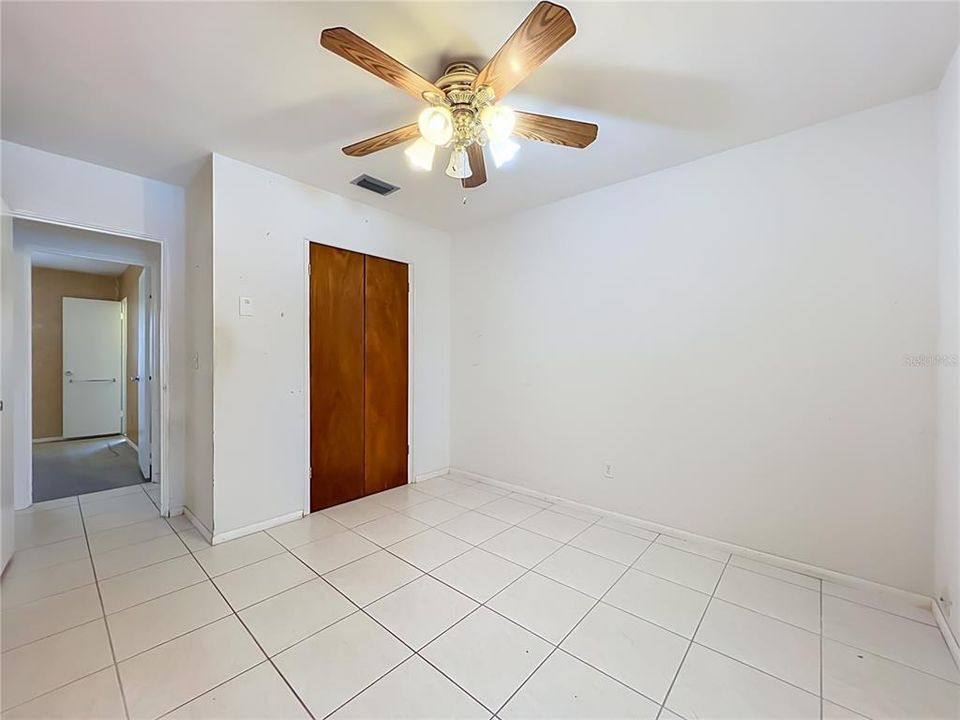 Activo con contrato: $700,000 (4 camas, 2 baños, 1756 Pies cuadrados)