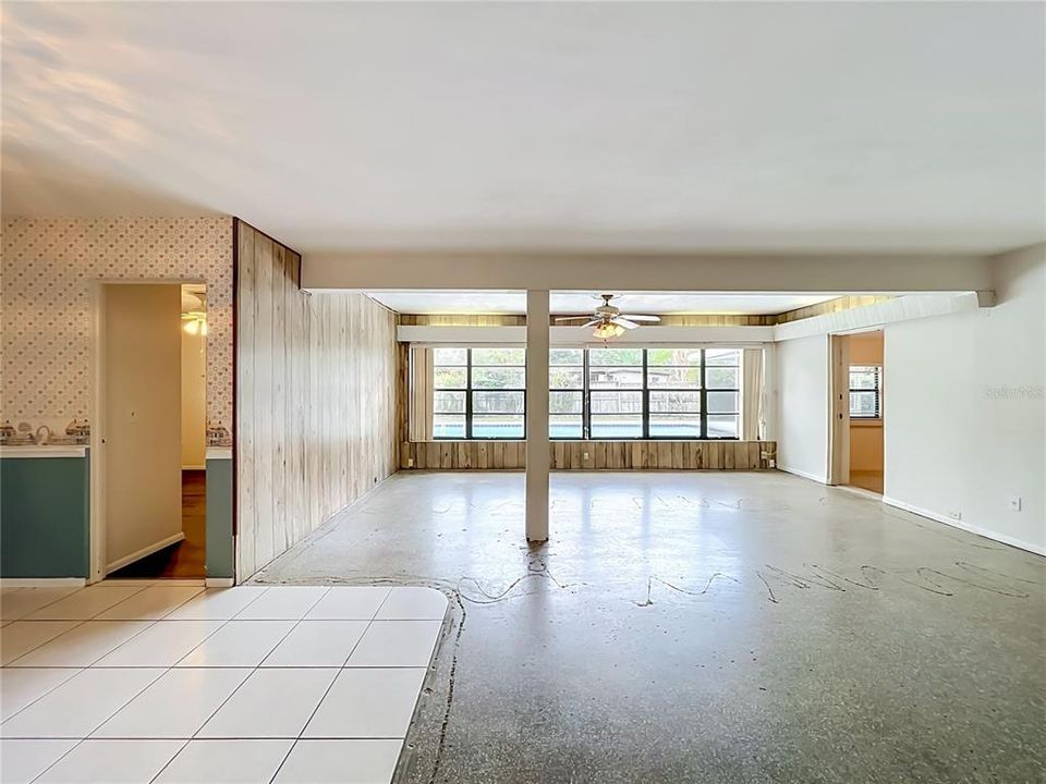 Activo con contrato: $700,000 (4 camas, 2 baños, 1756 Pies cuadrados)