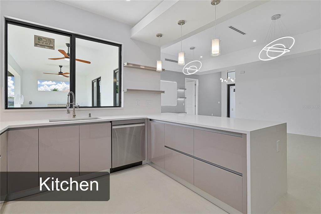 For Sale: $750,000 (3 beds, 3 baths, 1900 Square Feet)