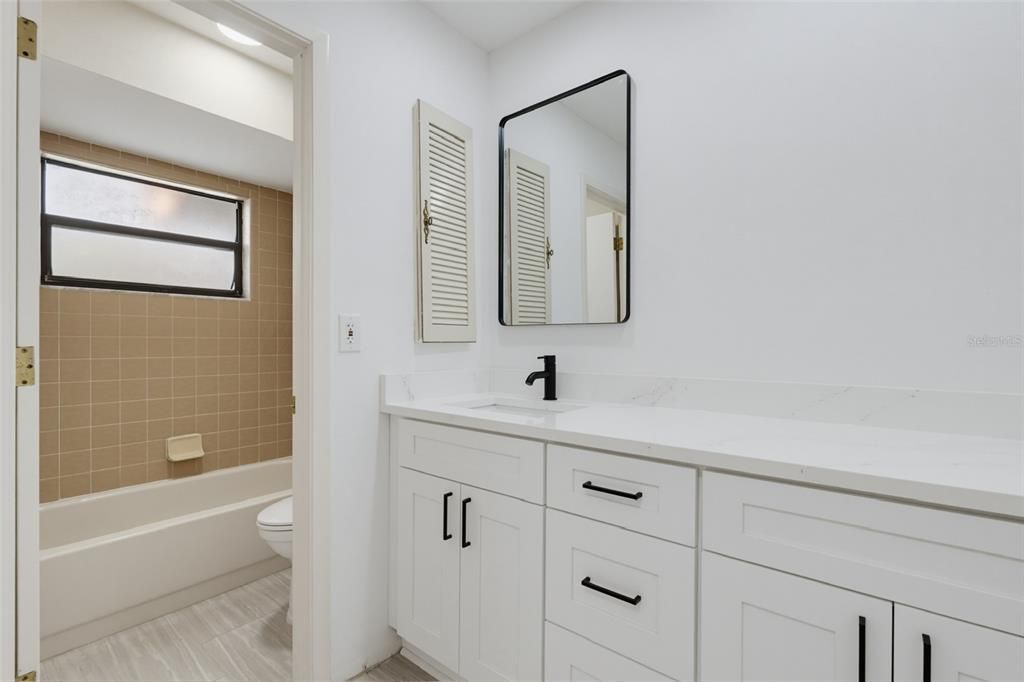 For Sale: $389,999 (2 beds, 2 baths, 1698 Square Feet)