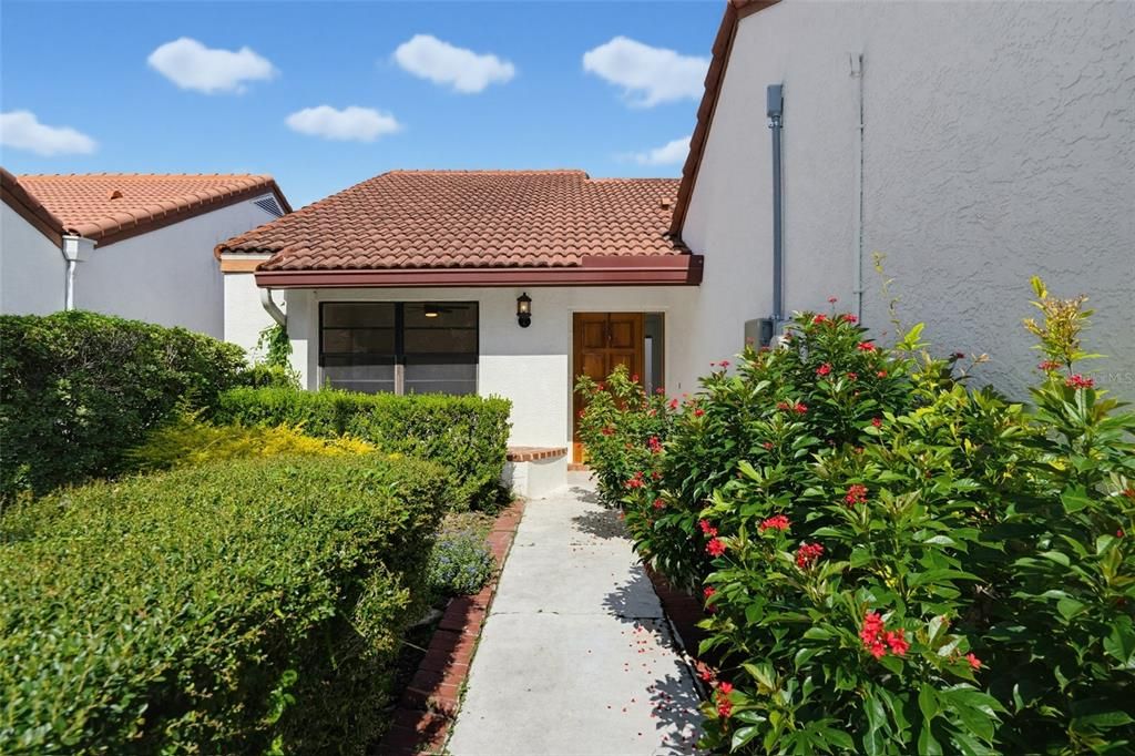 For Sale: $389,999 (2 beds, 2 baths, 1698 Square Feet)