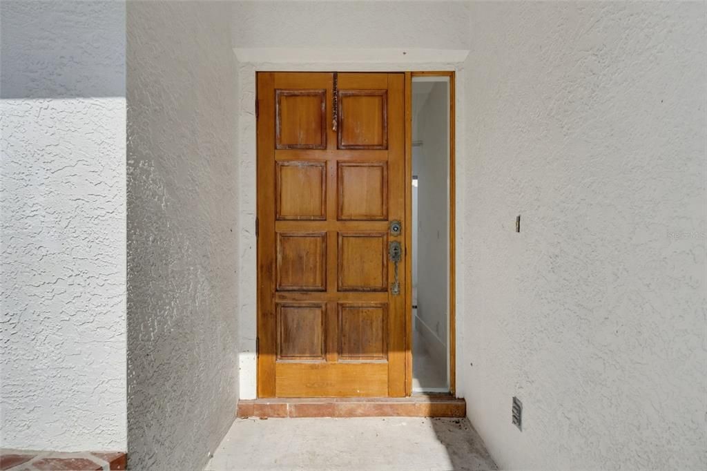 For Sale: $389,999 (2 beds, 2 baths, 1698 Square Feet)