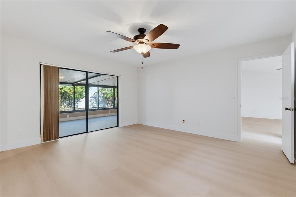 For Sale: $389,999 (2 beds, 2 baths, 1698 Square Feet)