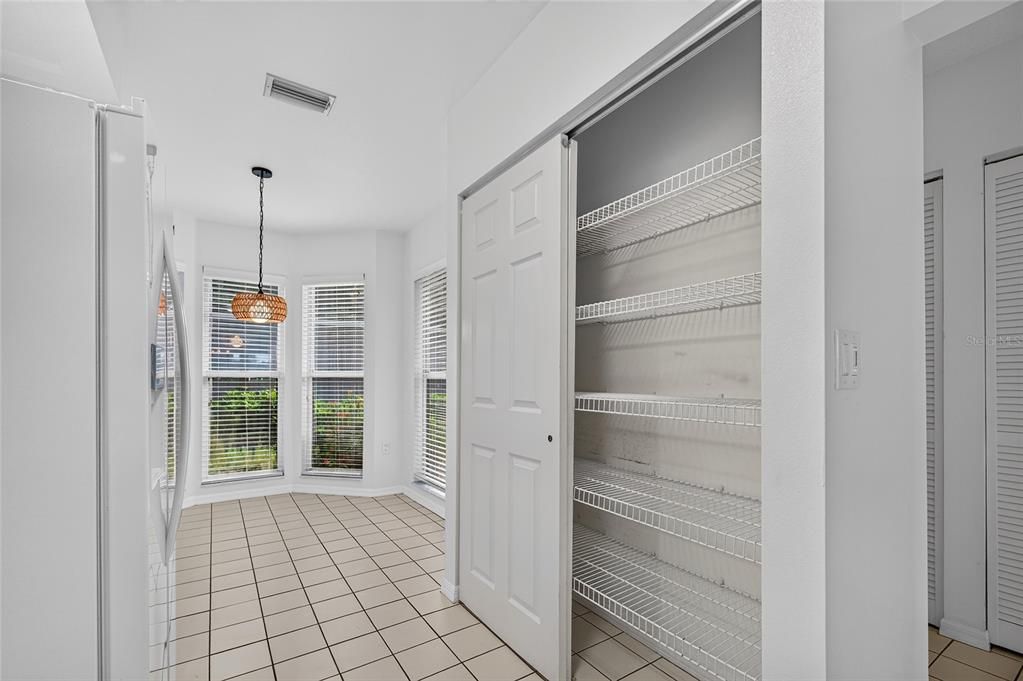 Activo con contrato: $195,000 (2 camas, 2 baños, 1211 Pies cuadrados)
