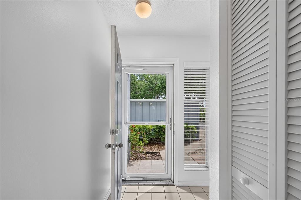 Activo con contrato: $195,000 (2 camas, 2 baños, 1211 Pies cuadrados)