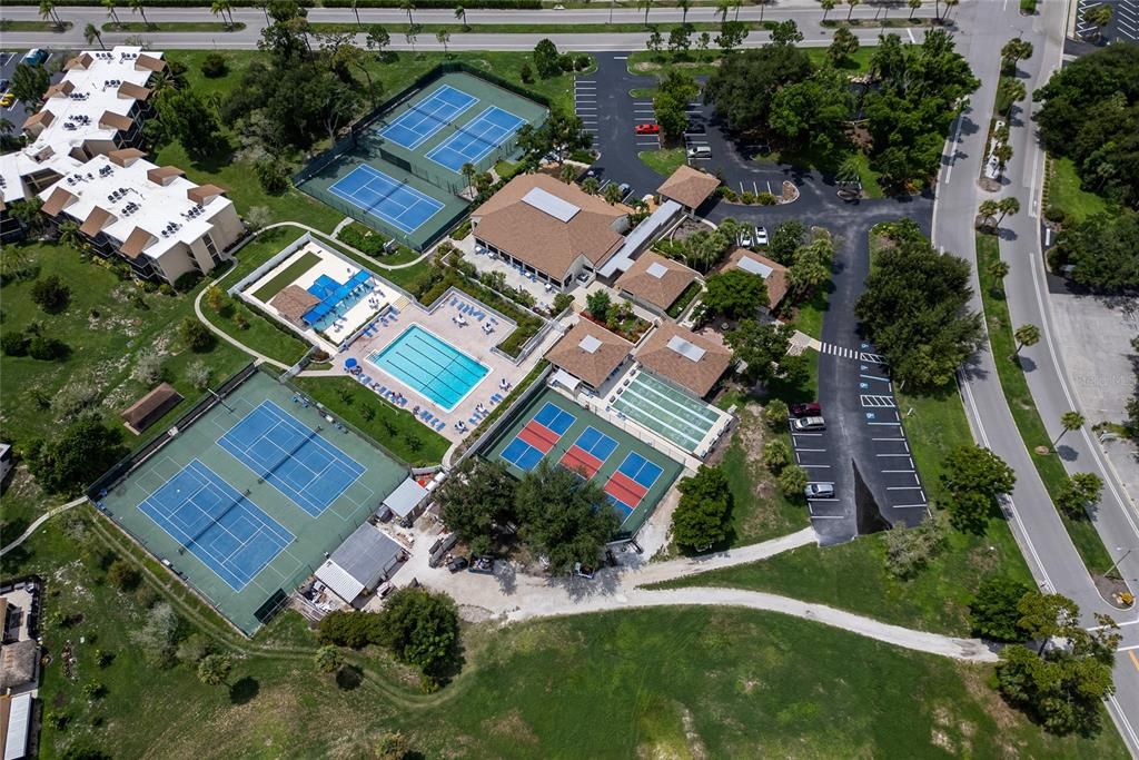 Activo con contrato: $195,000 (2 camas, 2 baños, 1211 Pies cuadrados)