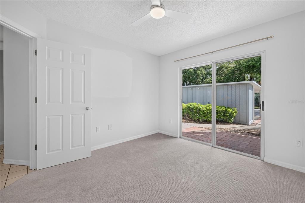 Activo con contrato: $195,000 (2 camas, 2 baños, 1211 Pies cuadrados)