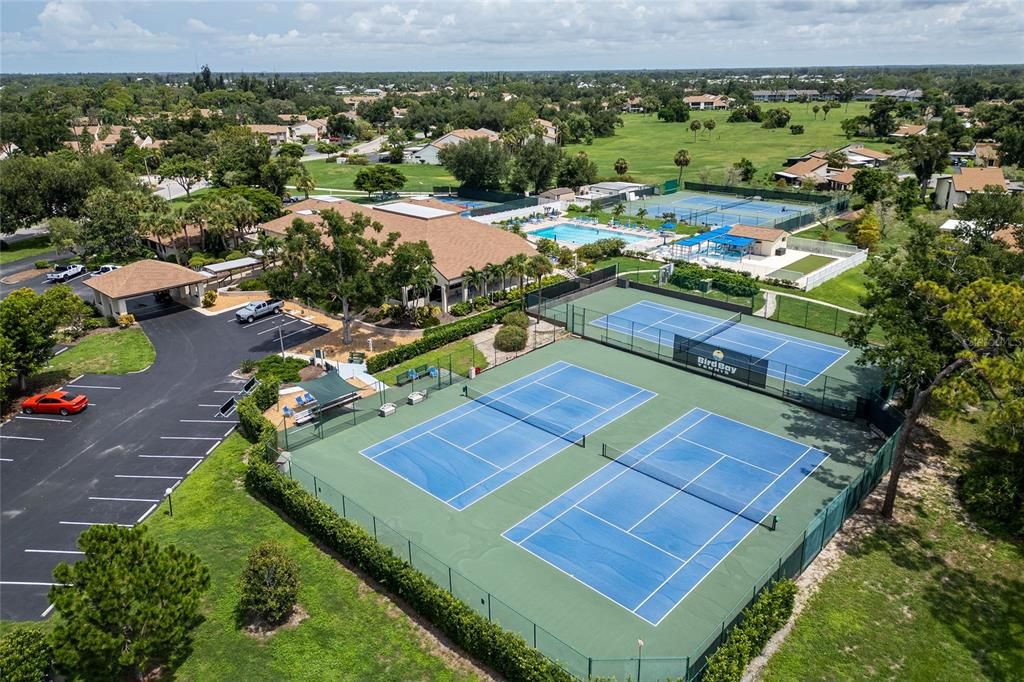 Activo con contrato: $195,000 (2 camas, 2 baños, 1211 Pies cuadrados)