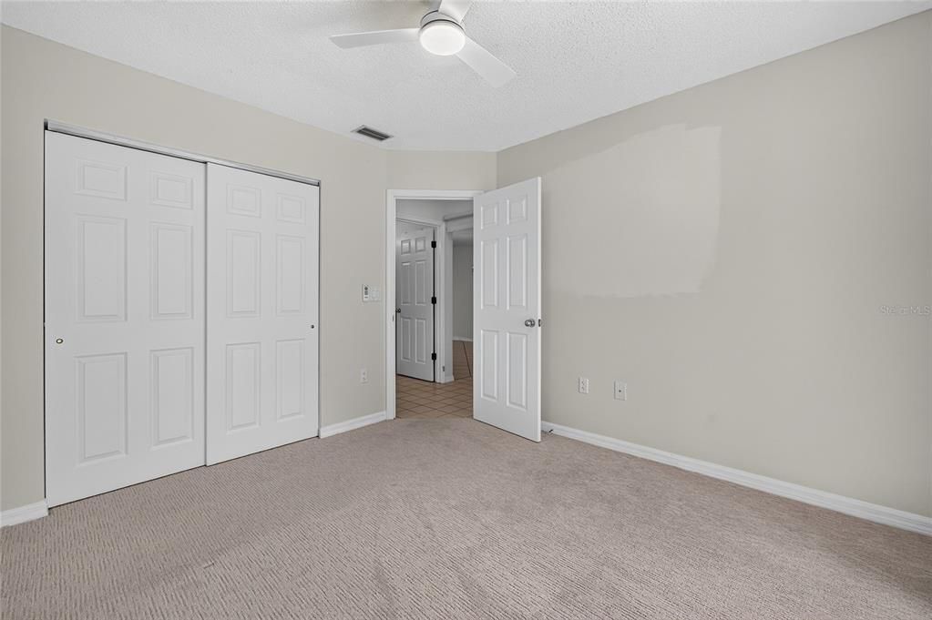 Activo con contrato: $195,000 (2 camas, 2 baños, 1211 Pies cuadrados)
