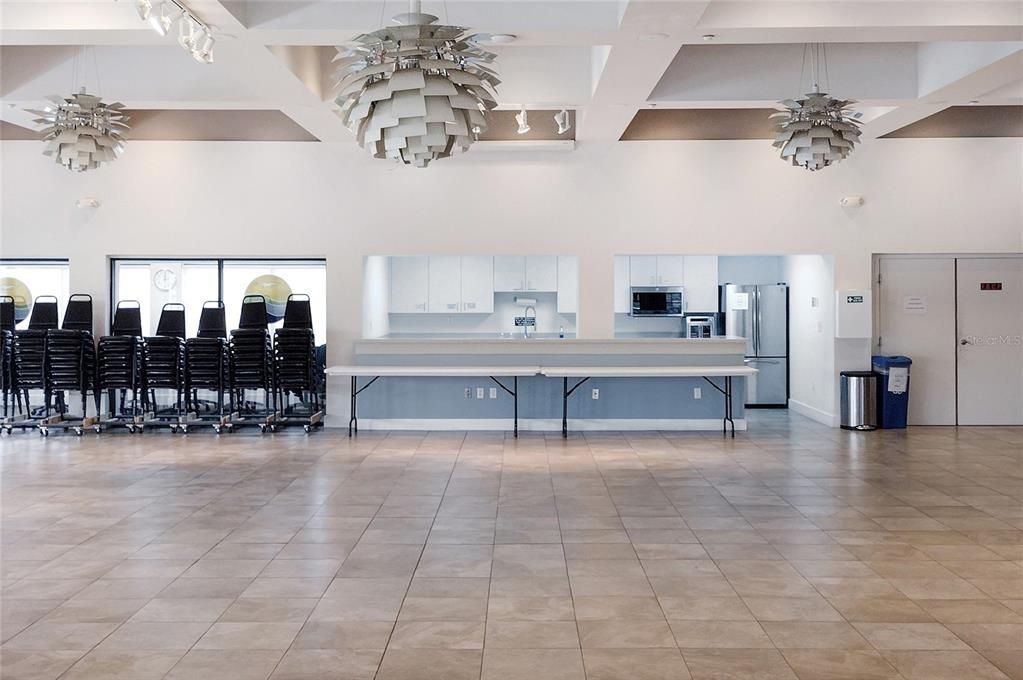 Activo con contrato: $195,000 (2 camas, 2 baños, 1211 Pies cuadrados)