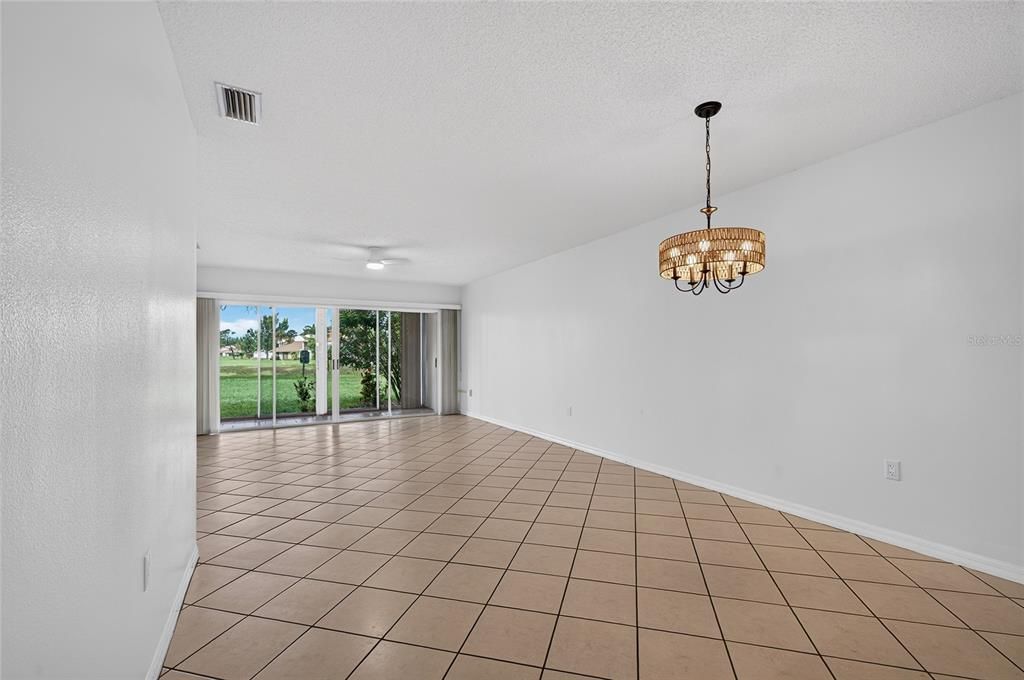 Activo con contrato: $195,000 (2 camas, 2 baños, 1211 Pies cuadrados)
