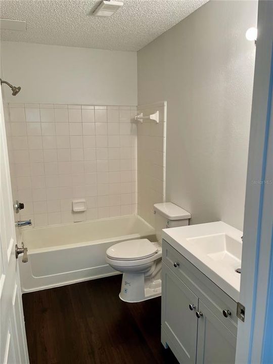 В аренду: $1,350 (1 спален, 1 ванн, 588 Квадратных фут)