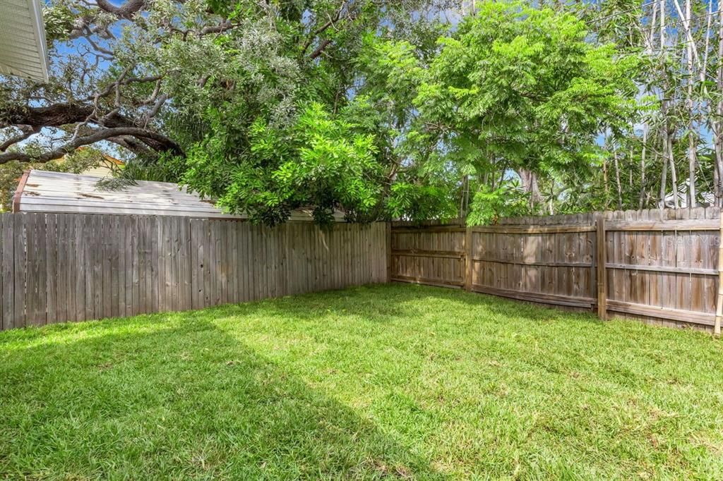 En Venta: $1,350,000 (3 camas, 2 baños, 1960 Pies cuadrados)
