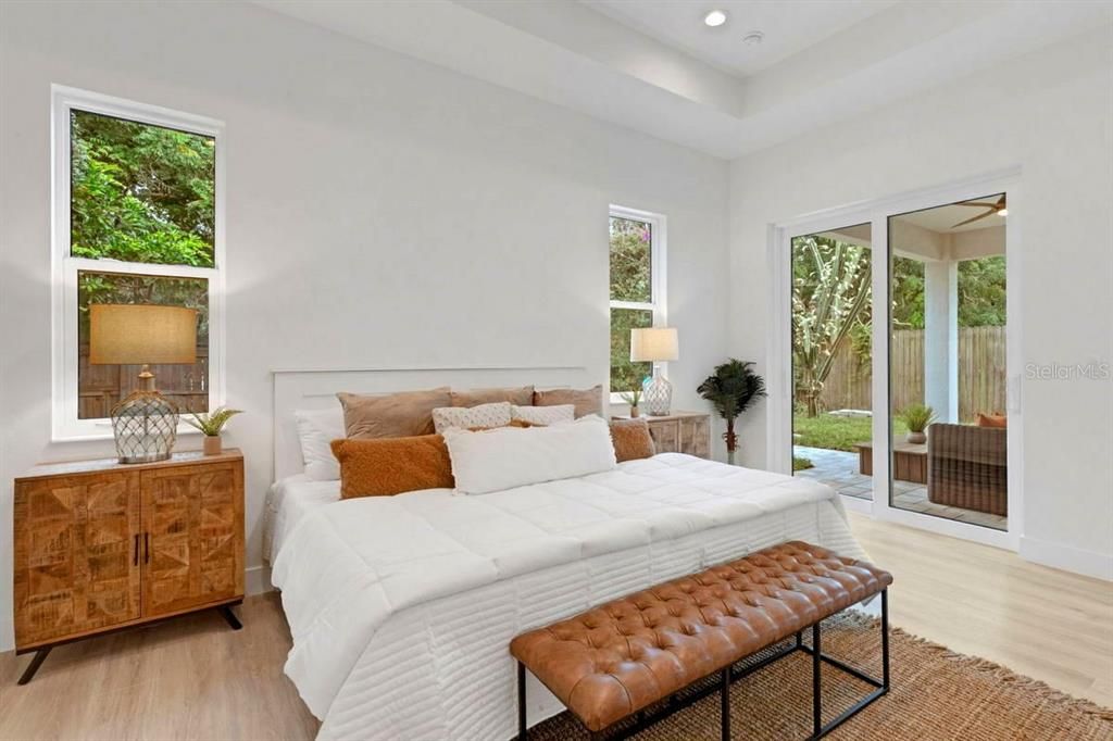 En Venta: $1,350,000 (3 camas, 2 baños, 1960 Pies cuadrados)