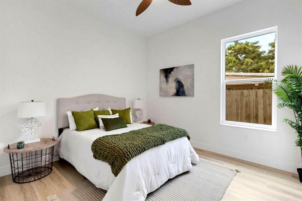 En Venta: $1,350,000 (3 camas, 2 baños, 1960 Pies cuadrados)