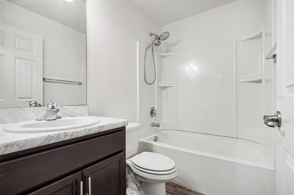 For Sale: $349,900 (3 beds, 2 baths, 1786 Square Feet)