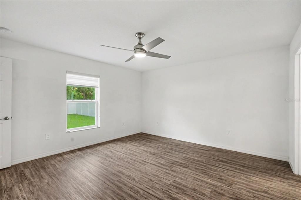 For Sale: $349,900 (3 beds, 2 baths, 1786 Square Feet)