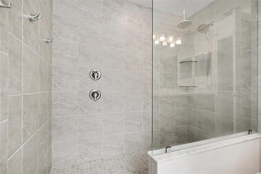 For Sale: $349,900 (3 beds, 2 baths, 1786 Square Feet)