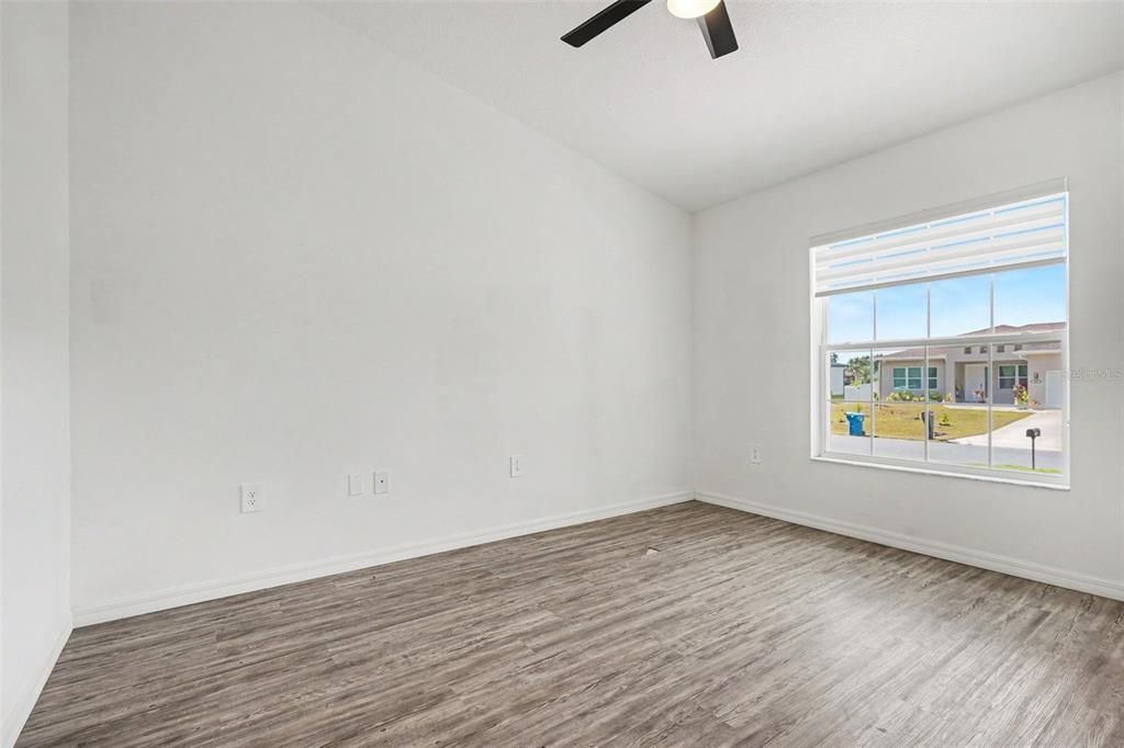 For Sale: $349,900 (3 beds, 2 baths, 1786 Square Feet)