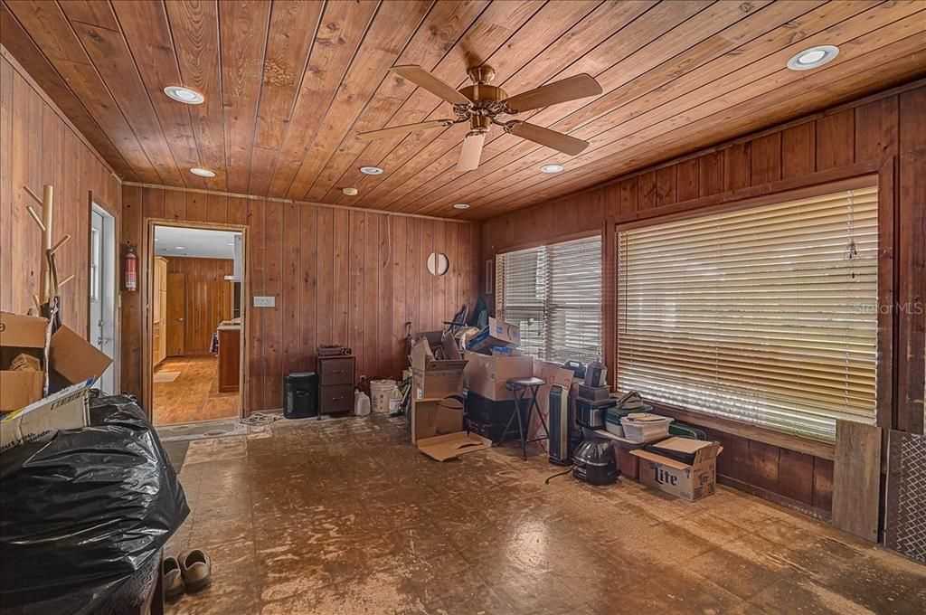 На продажу: $575,000 (3 спален, 1 ванн, 1719 Квадратных фут)