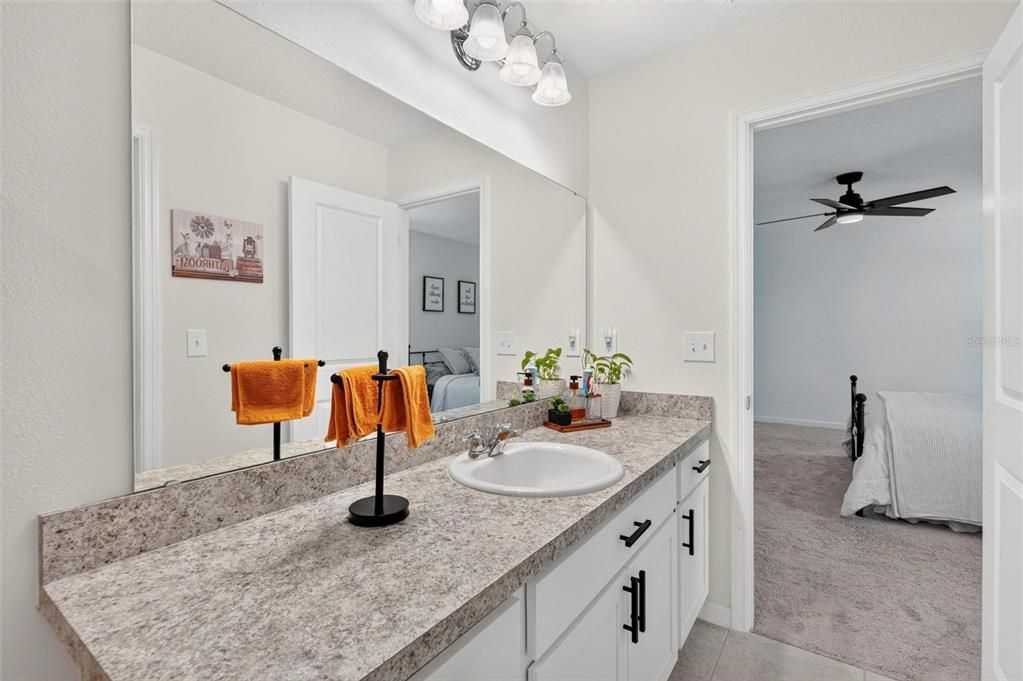 For Sale: $329,000 (3 beds, 2 baths, 1676 Square Feet)