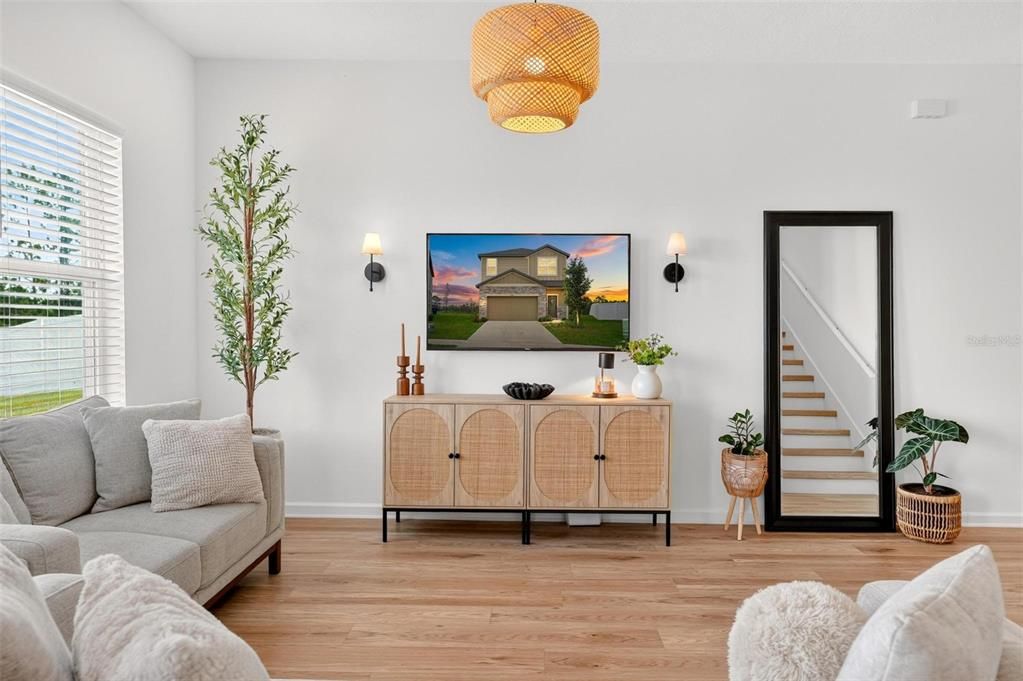 For Sale: $329,000 (3 beds, 2 baths, 1676 Square Feet)