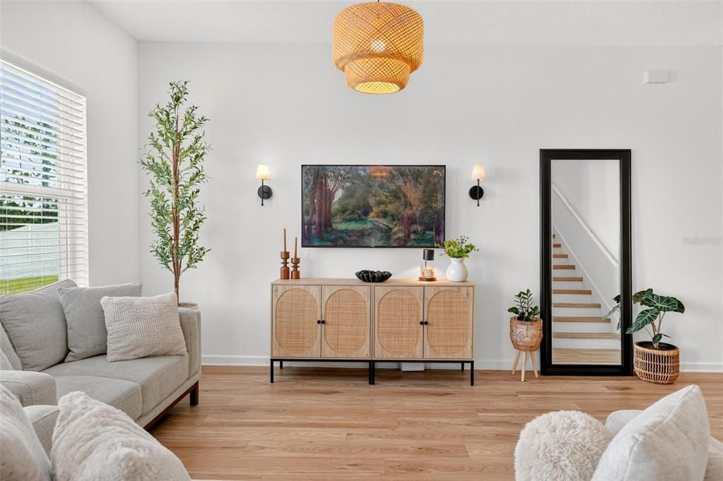 For Sale: $329,000 (3 beds, 2 baths, 1676 Square Feet)