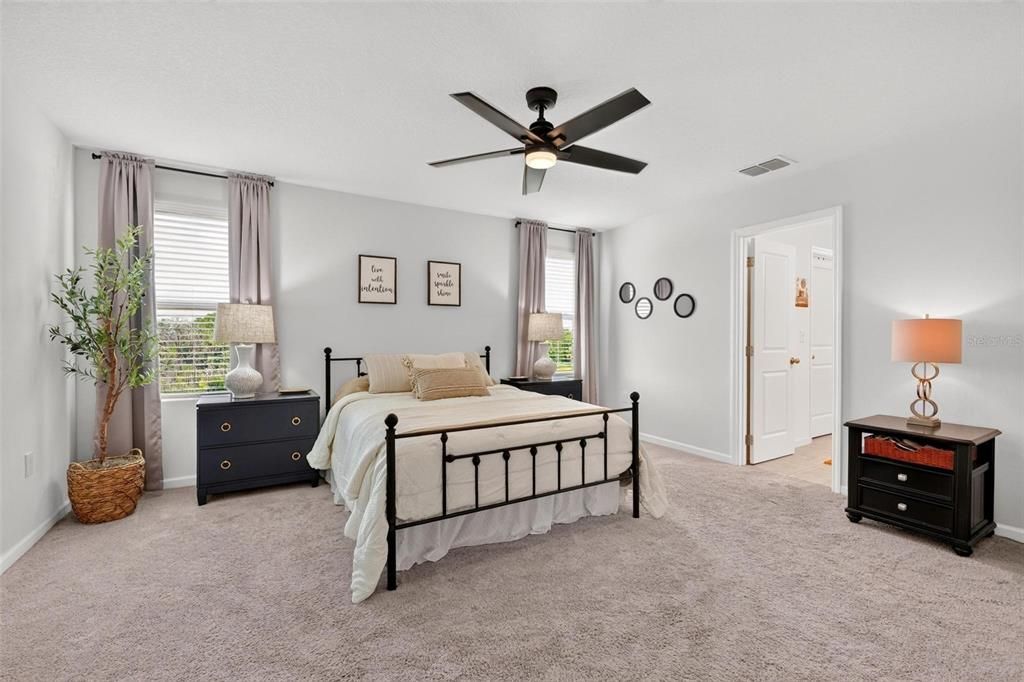 For Sale: $329,000 (3 beds, 2 baths, 1676 Square Feet)