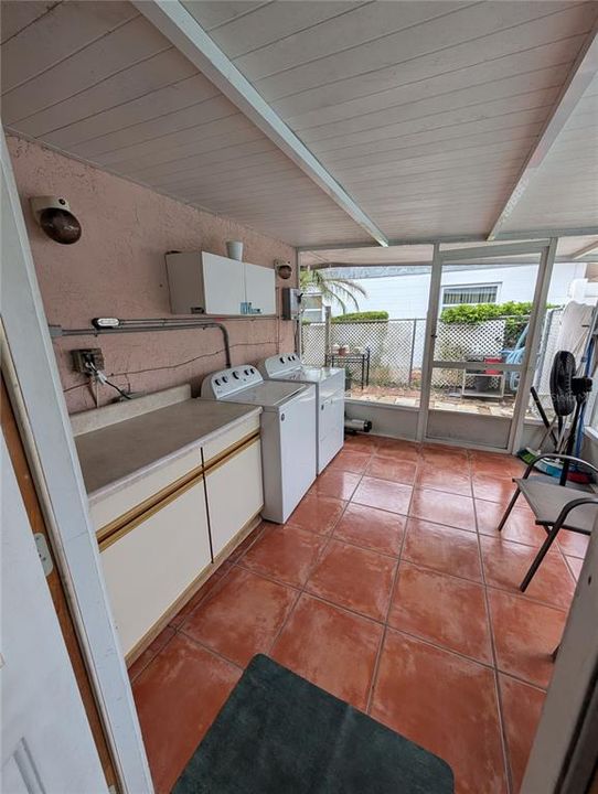 На продажу: $359,900 (3 спален, 2 ванн, 1134 Квадратных фут)