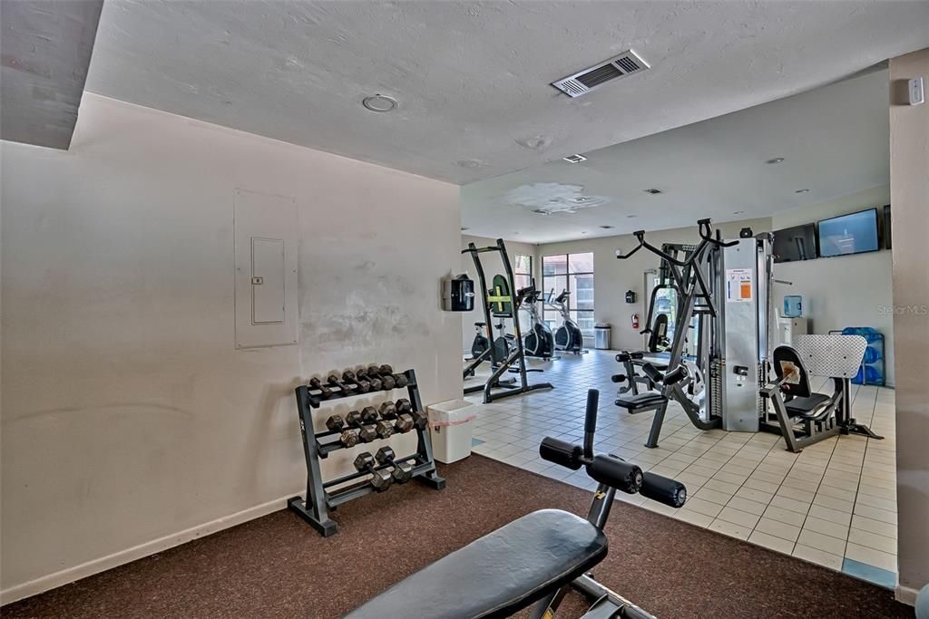 For Rent: $1,250 (2 beds, 2 baths, 874 Square Feet)