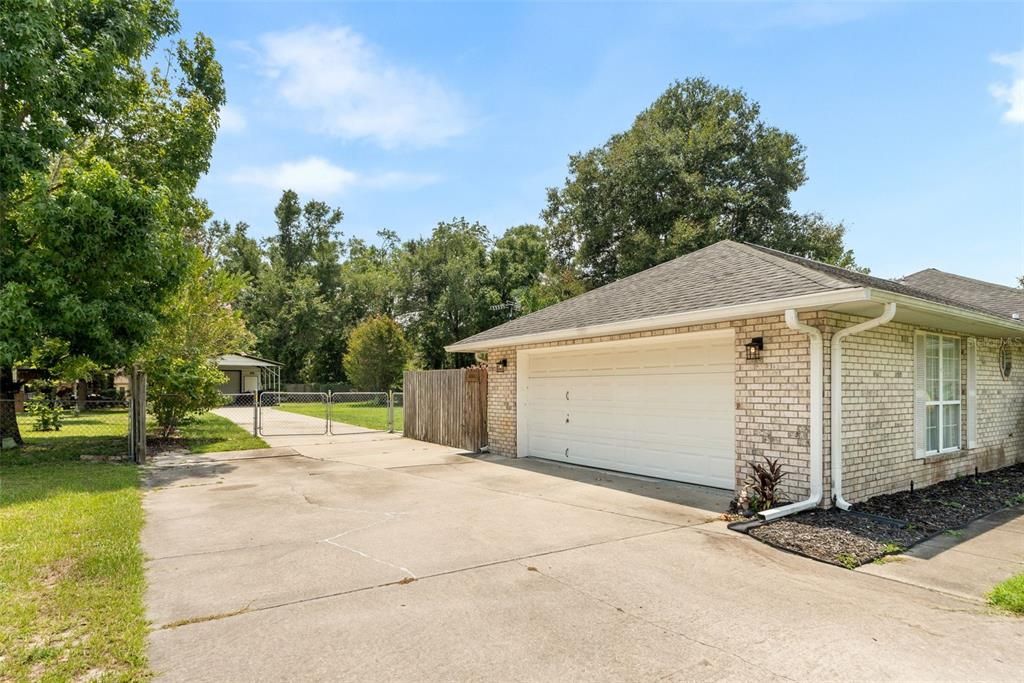 For Sale: $345,000 (3 beds, 2 baths, 1364 Square Feet)