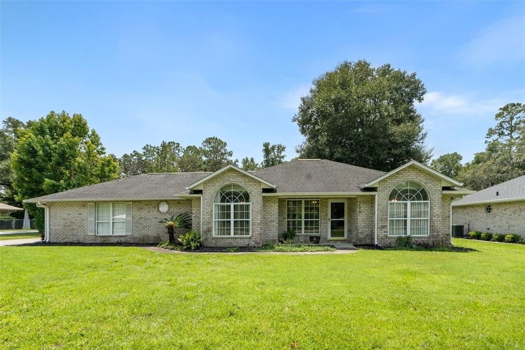 For Sale: $345,000 (3 beds, 2 baths, 1364 Square Feet)
