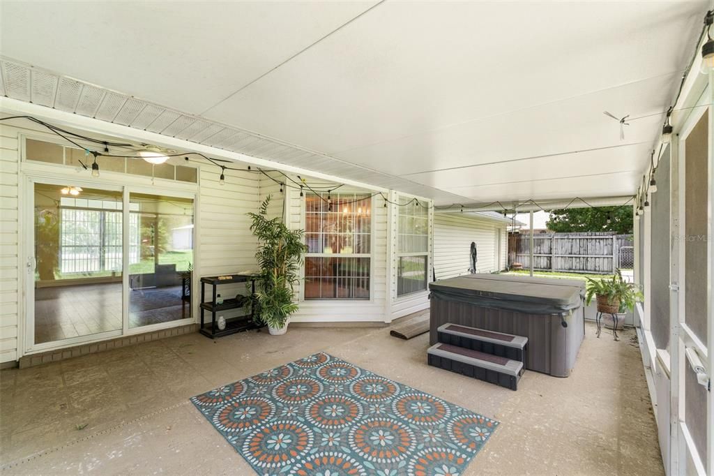 For Sale: $345,000 (3 beds, 2 baths, 1364 Square Feet)
