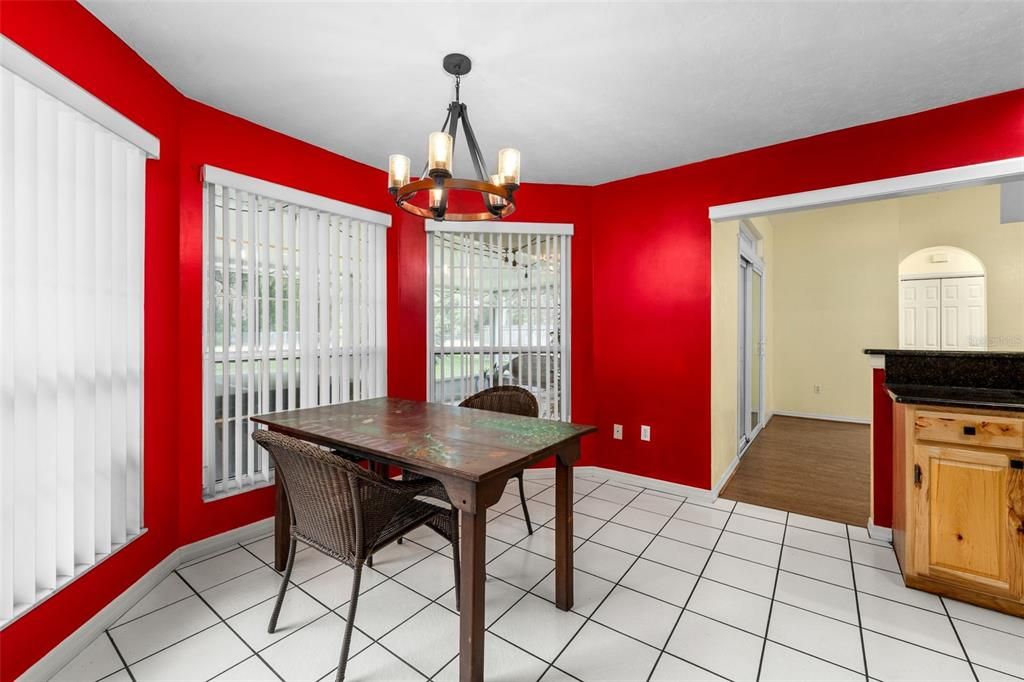For Sale: $345,000 (3 beds, 2 baths, 1364 Square Feet)
