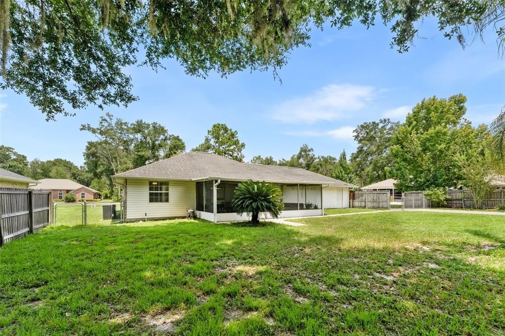 For Sale: $345,000 (3 beds, 2 baths, 1364 Square Feet)