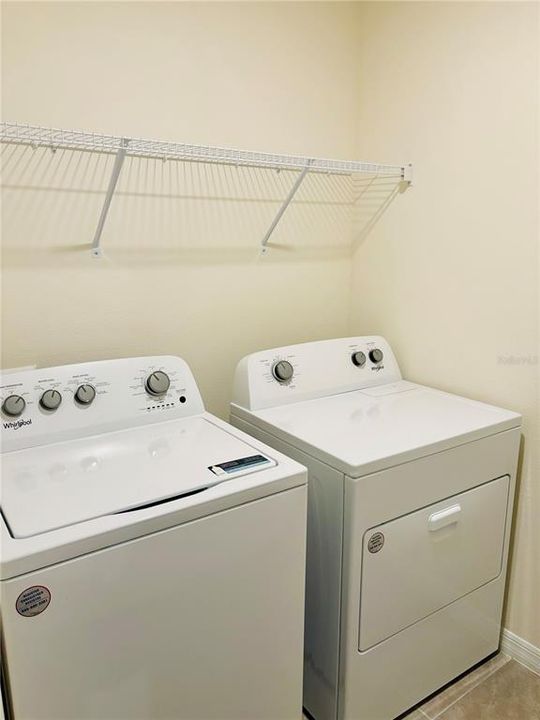 En Renta: $2,400 (4 camas, 2 baños, 2238 Pies cuadrados)