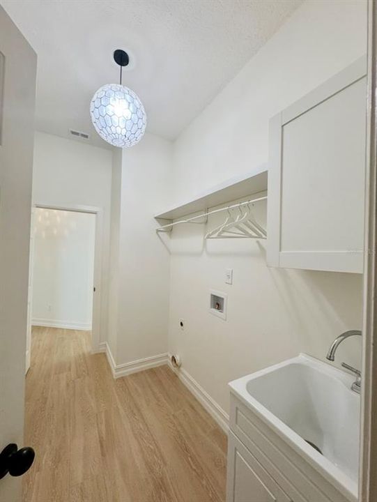 Activo con contrato: $559,500 (3 camas, 2 baños, 2552 Pies cuadrados)