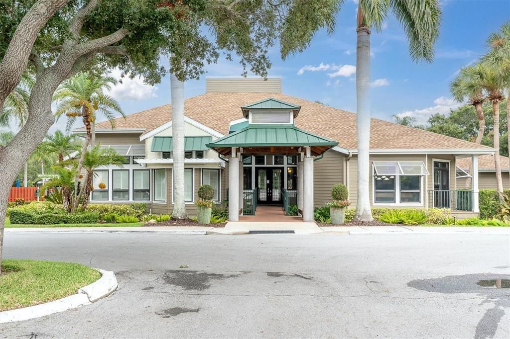 For Sale: $669,900 (3 beds, 2 baths, 1936 Square Feet)
