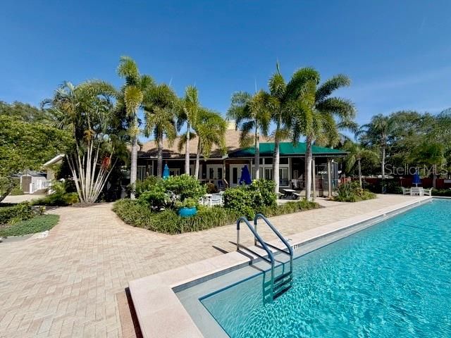 For Sale: $669,900 (3 beds, 2 baths, 1936 Square Feet)