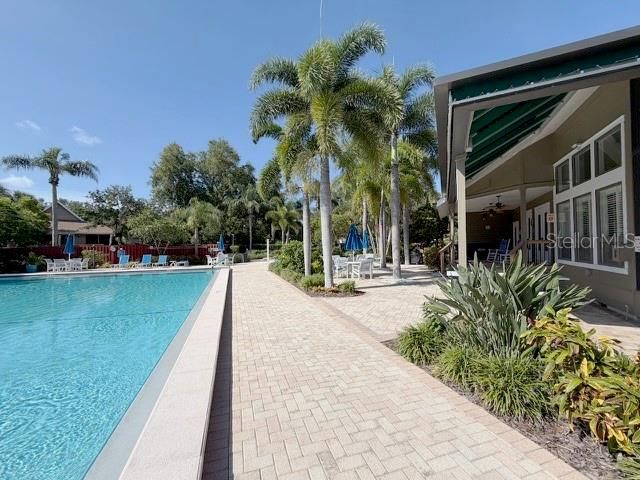 For Sale: $669,900 (3 beds, 2 baths, 1936 Square Feet)