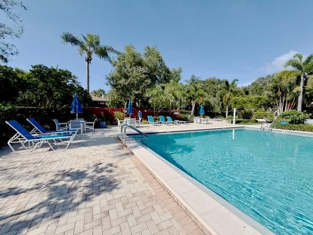 For Sale: $669,900 (3 beds, 2 baths, 1936 Square Feet)