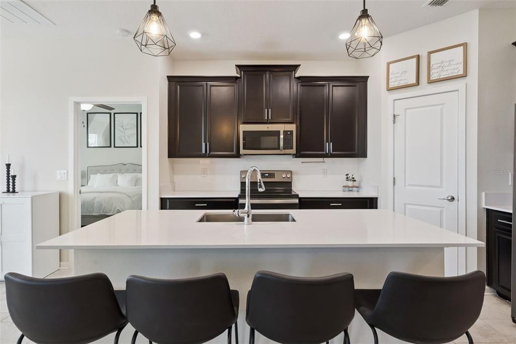 En Venta: $385,000 (3 camas, 2 baños, 1732 Pies cuadrados)