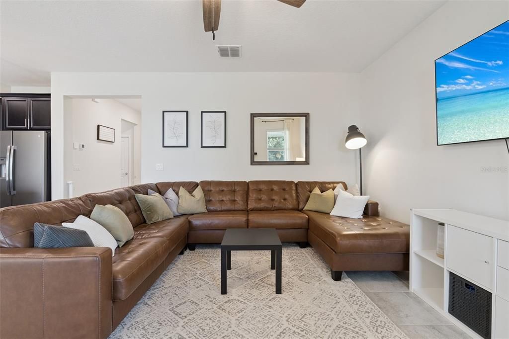 En Venta: $385,000 (3 camas, 2 baños, 1732 Pies cuadrados)