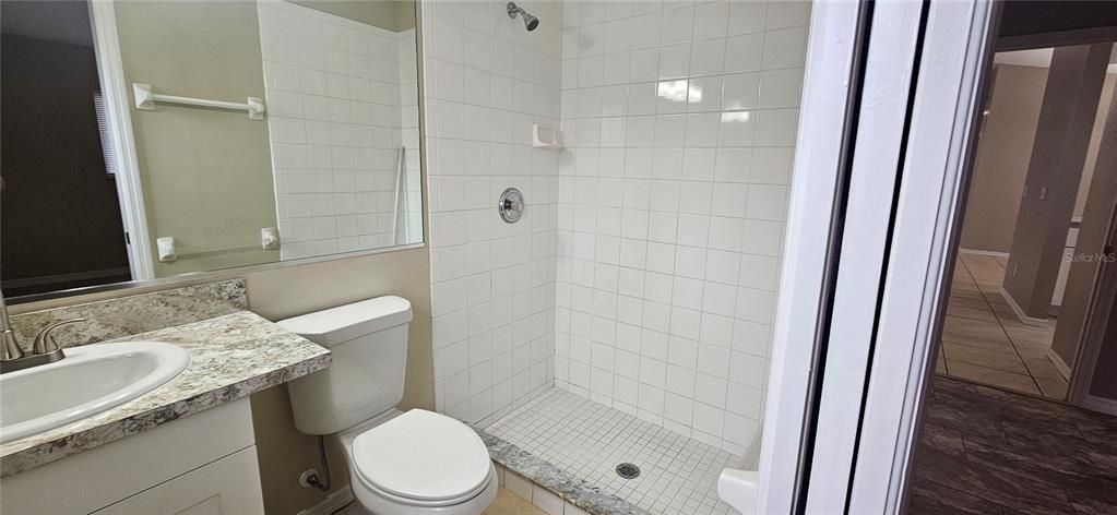 В аренду: $1,850 (3 спален, 2 ванн, 1212 Квадратных фут)