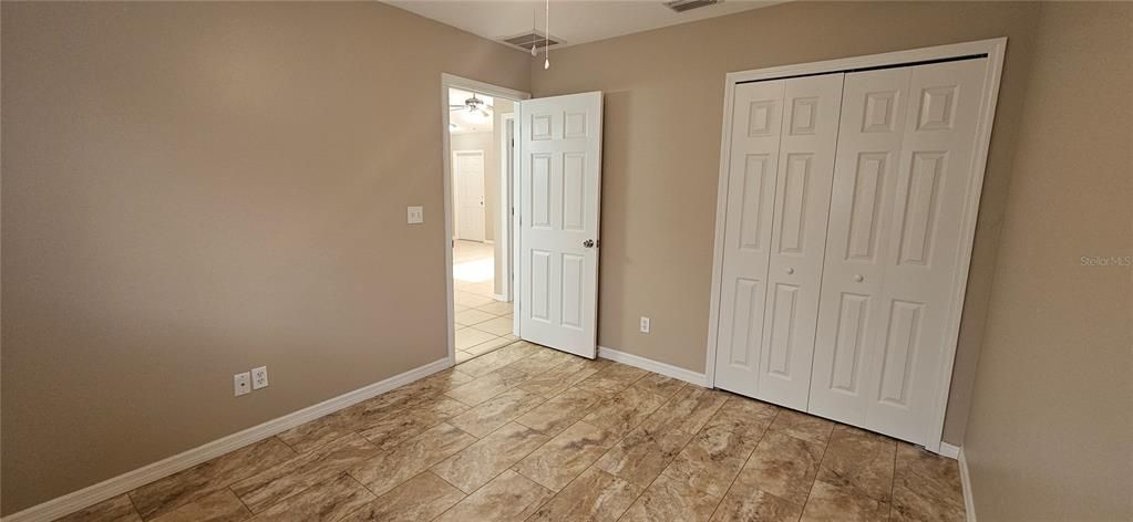 В аренду: $1,850 (3 спален, 2 ванн, 1212 Квадратных фут)