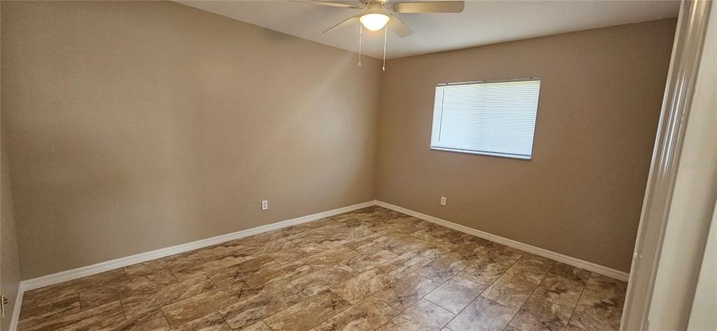 В аренду: $1,850 (3 спален, 2 ванн, 1212 Квадратных фут)
