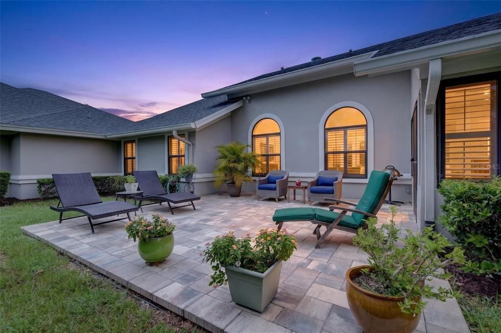 For Sale: $674,400 (3 beds, 2 baths, 2713 Square Feet)