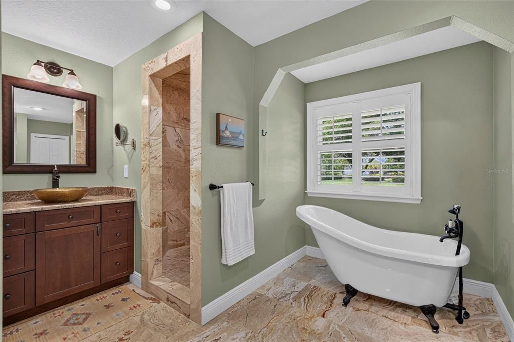 For Sale: $674,400 (3 beds, 2 baths, 2713 Square Feet)