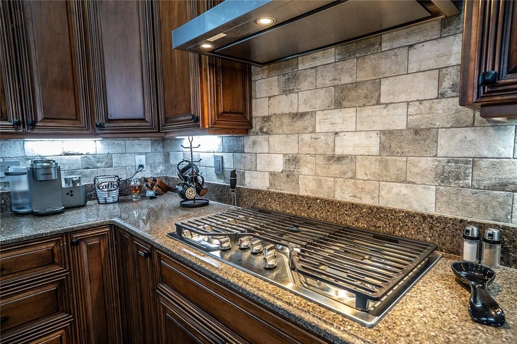 На продажу: $1,799,999 (4 спален, 3 ванн, 6687 Квадратных фут)