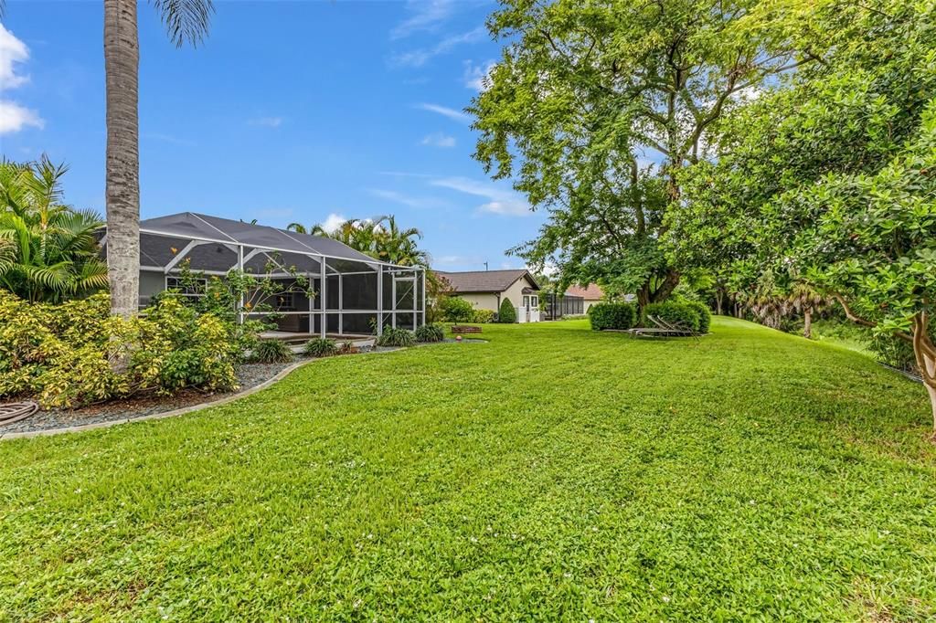 合同活跃: $359,000 (3 贝兹, 2 浴室, 1698 平方英尺)